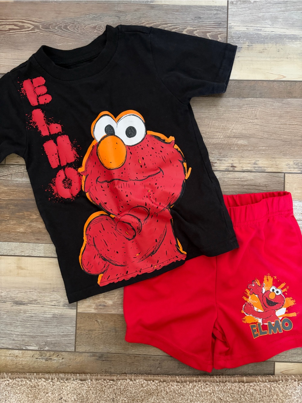 Elmo Two-Piece Set